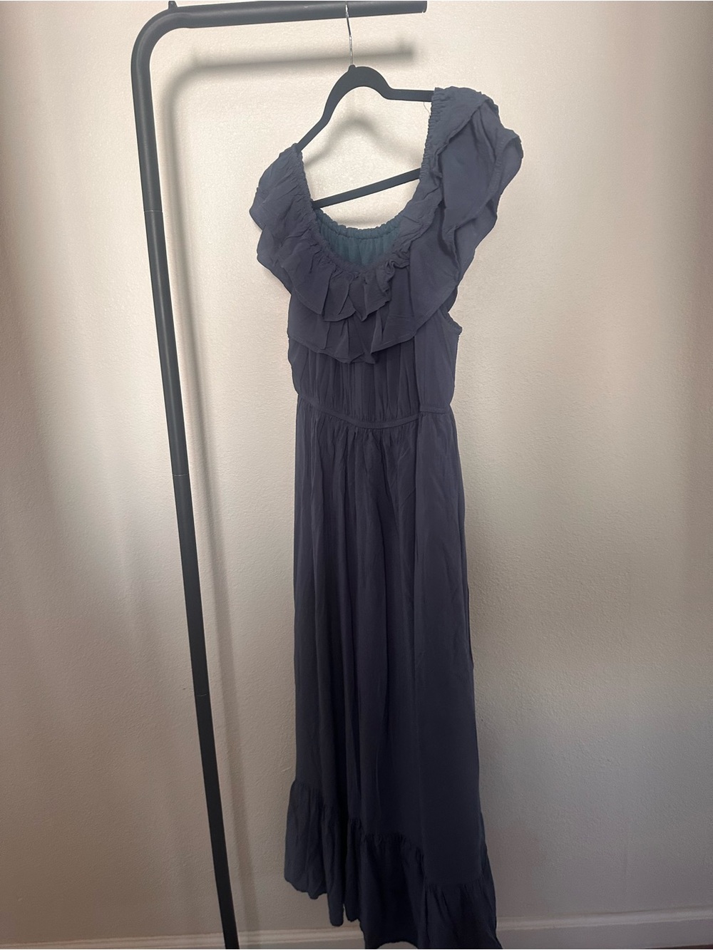 Ruffle-Trim Navy Maxi Dress - Unbranded